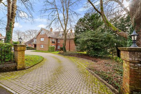 3 bedroom penthouse for sale - Bereweeke Road, Winchester, Hampshire, SO22