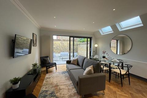 3 bedroom apartment for sale - Margravine Gardens, Hammersmith, London, W6