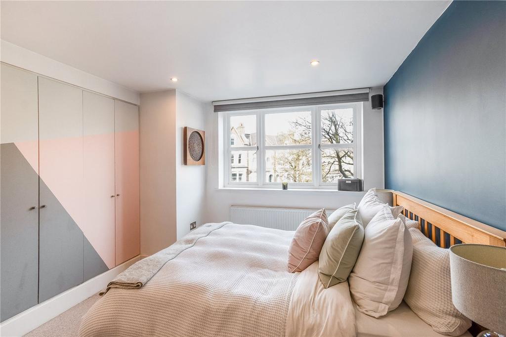 Bedroom 1 P2
