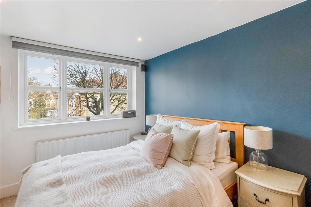 Bedroom 1 P3