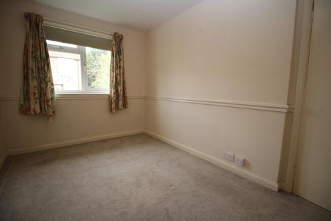 2 bedroom flat to rent, Rectory Avenue, Amersham Hill, High Wycombe, HP13