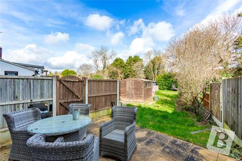 98 Burnway, Hornchurch, RM11 3SQ