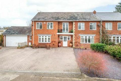5 bedroom semi-detached house to rent - Bracknell Road,  Warfield,  RG42