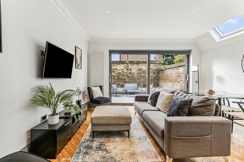 3 bedroom flat for sale, Margravine Gardens, London