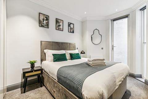 3 bedroom flat for sale, Margravine Gardens, London