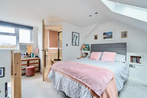 6 Peymans Terrace Berkeley Close, South Cerney, Cirencester, GL7 5XD