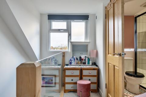 6 Peymans Terrace Berkeley Close, South Cerney, Cirencester, GL7 5XD