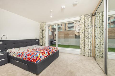 4 bedroom terraced house to rent, Rennie Street, London