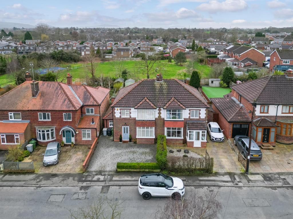 Birtles Road, Macclesfield, SK10 3JG 3 bed semidetached house for sale