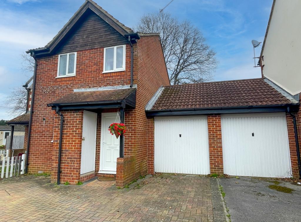 Spruce Avenue, Whitehill, Bordon... 2 bed semidetached house for sale £290,000