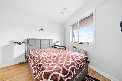 1 bedroom flat for sale, The Avenue, West Ealing