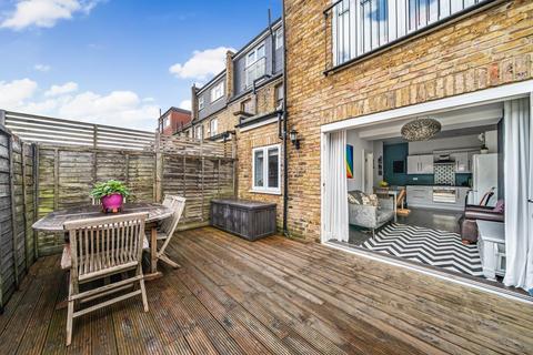 2 bedroom flat for sale, Netherbury Road, Ealing