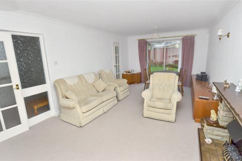 3 bedroom bungalow for sale - Charnwood Close, West Moors, Ferndown, Dorset, BH22