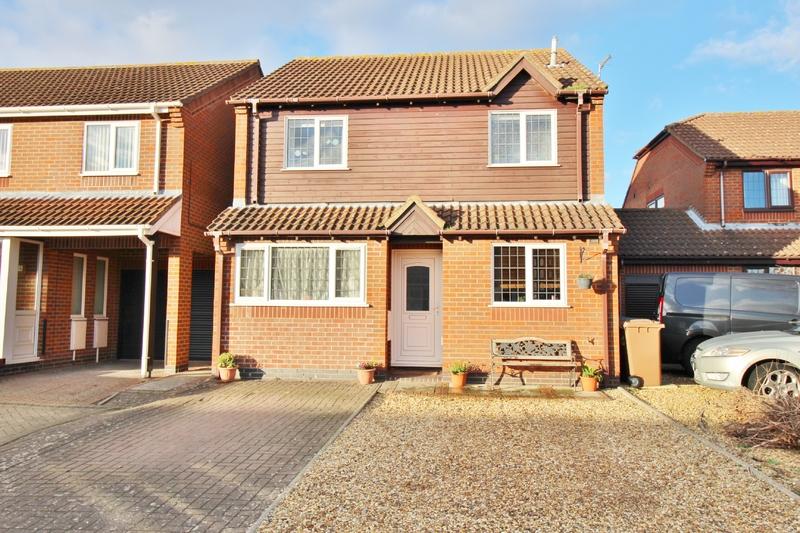 Glenfields, Peterborough PE7 3 bed detached house for sale £259,995