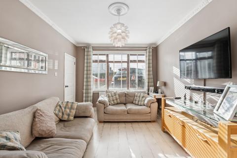 92 Alyth Crescent, Clarkston, Glasgow, G76 8PB