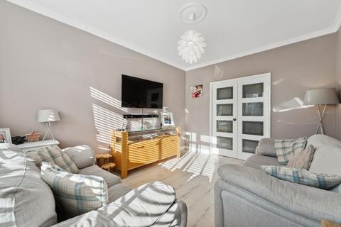 92 Alyth Crescent, Clarkston, Glasgow, G76 8PB