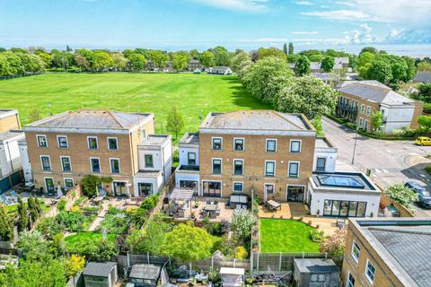 5 bedroom semi-detached house for sale, Boundary Way, Shoebury Garrison, Shoeburyness, Essex, SS3