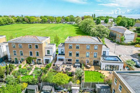 2 Boundary Way, Shoeburyness, Southend-on-sea, SS3 9QF