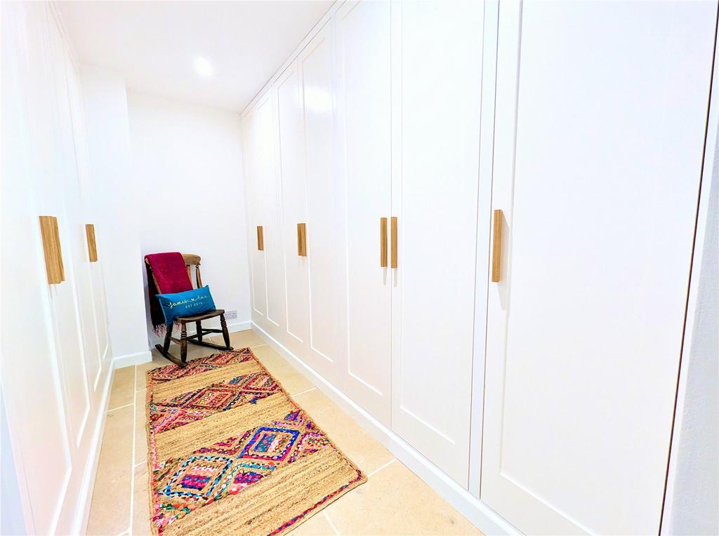 Dressign Room 2