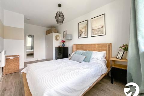 1 bedroom flat for sale, Alisander Close, Snodland, Kent, ME6