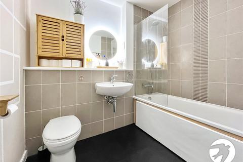 14 Alisander Close, Snodland, ME6 5SH