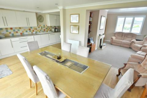20 Maxwell Road, Broadstone, BH18 9JQ