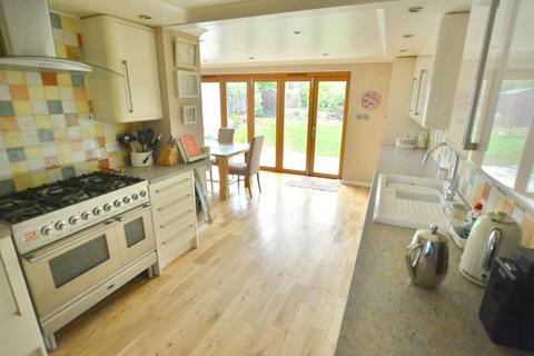 20 Maxwell Road, Broadstone, BH18 9JQ