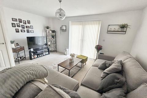 3 bedroom semi-detached house for sale - Friars Way, Fenham, Newcastle upon Tyne, Tyne and Wear, NE5 2EX