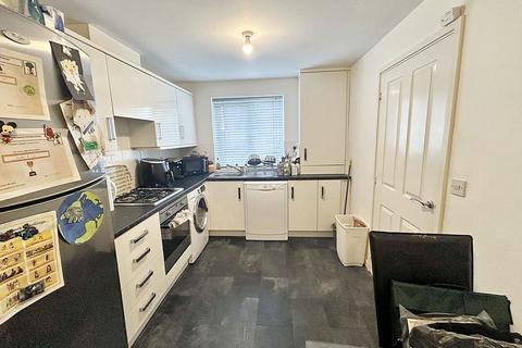 3 bedroom semi-detached house for sale, Friars Way, Fenham, Newcastle upon Tyne, Tyne and Wear, NE5 2EX