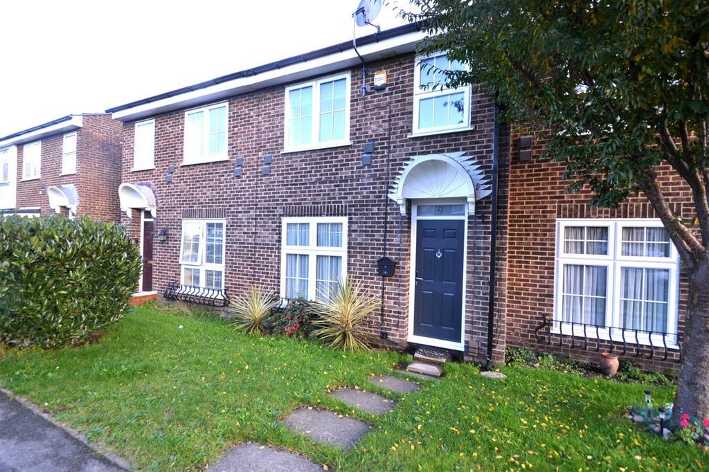 Way, Feltham 3 bed terraced house for sale £450,000