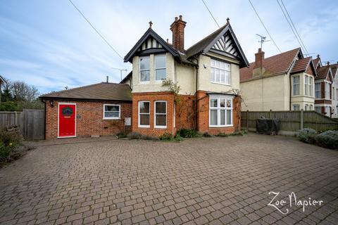 4 bedroom detached house for sale, Burnham on Crouch