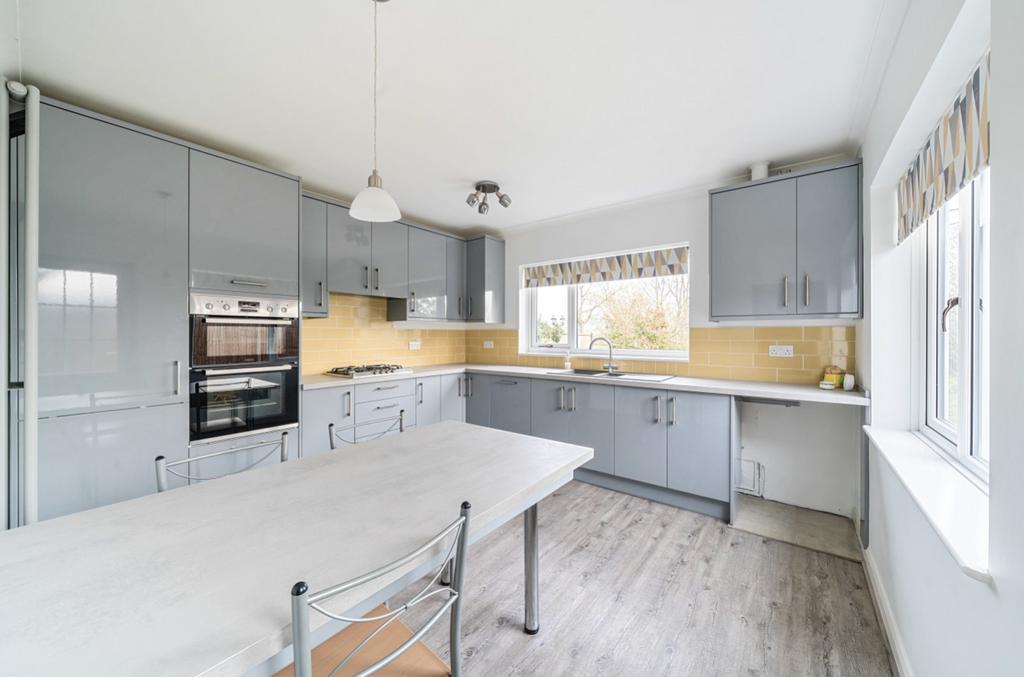 Mill Lane, Saxilby, Lincoln... 3 bed detached bungalow £325,000