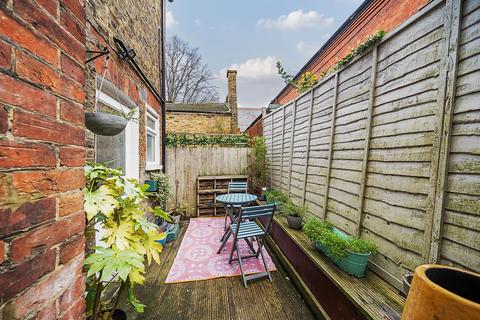 2 bedroom flat for sale - Sunnyhill Road, Streatham
