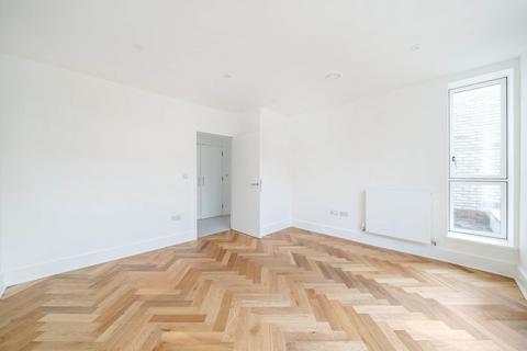 73d Marston Way, London, SE19 3JB