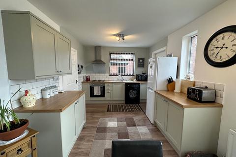 3 bedroom end of terrace house for sale, Waldridge Road, Chester Le Street, DH2