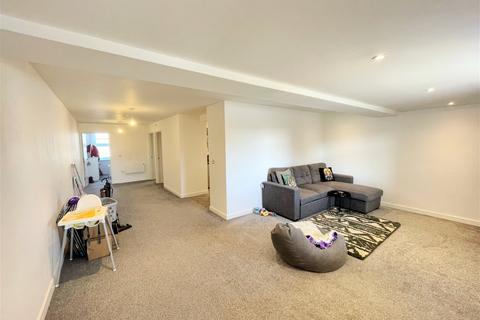 2 bedroom apartment to rent, Grove Road, Portland, DT5 1DA