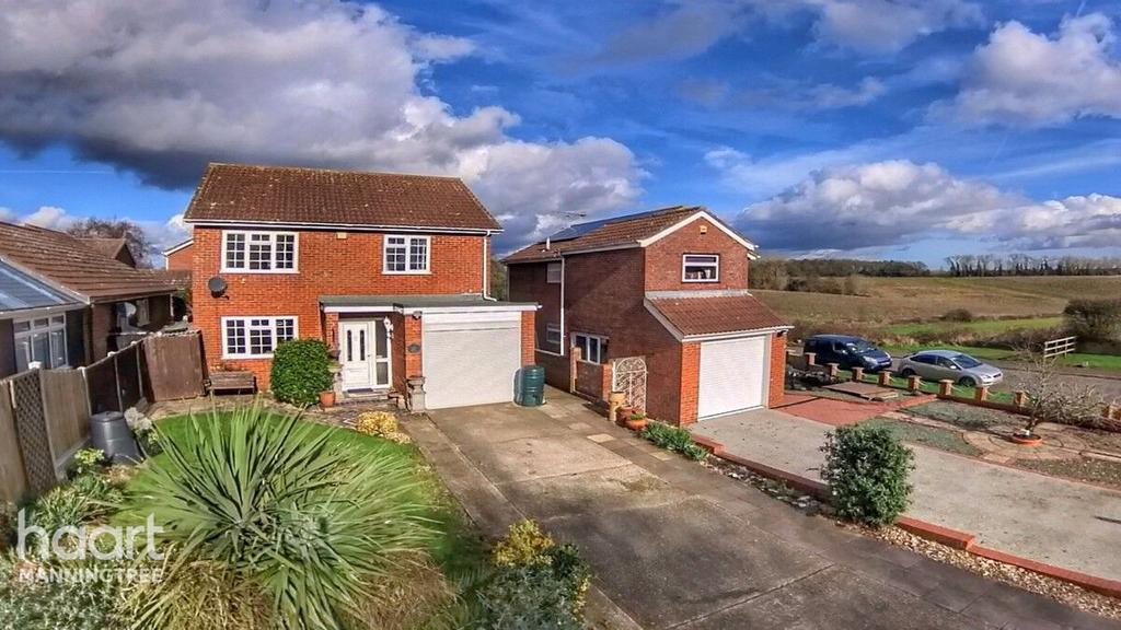 Brooklands Rise, Brantham... 4 bed detached house for sale £400,000