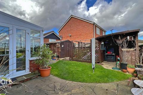 17 Brooklands Rise, Brantham, Manningtree, CO11 1TU