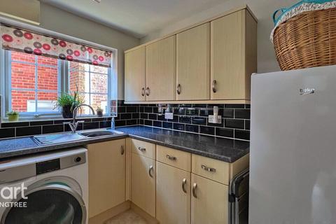 17 Brooklands Rise, Brantham, Manningtree, CO11 1TU
