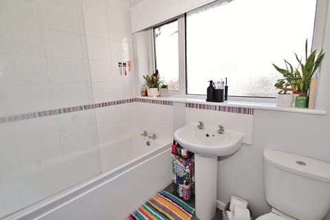 53 Evans Road, Eynsham, Witney, OX29 4QU