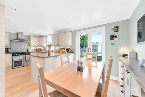 83 Station Road, Crayford, Dartford, DA1 3QR