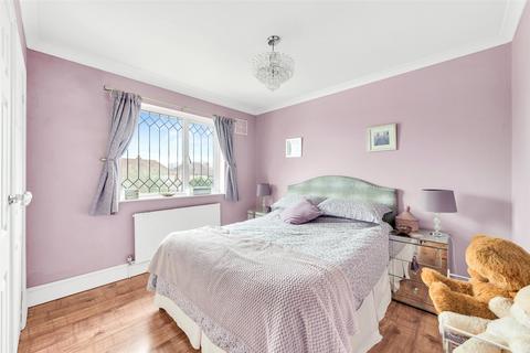 83 Station Road, Crayford, Dartford, DA1 3QR