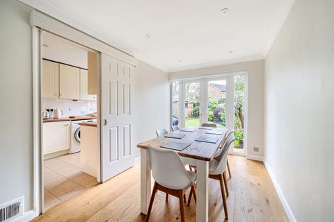 12 Alterton Close, Woking, GU21 3DD