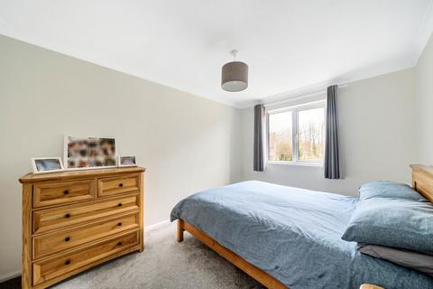 12 Alterton Close, Woking, GU21 3DD