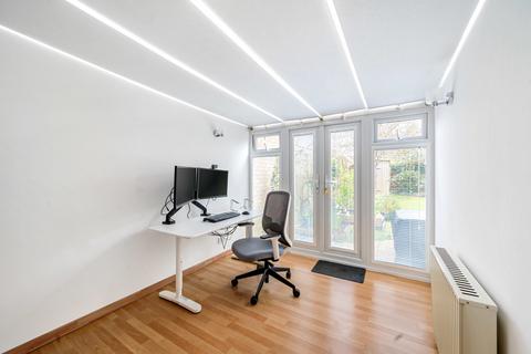 12 Alterton Close, Woking, GU21 3DD