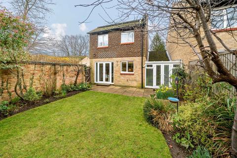 12 Alterton Close, Woking, GU21 3DD