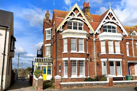 7 bedroom end of terrace house for sale, South Terrace, Littlehampton, West Sussex
