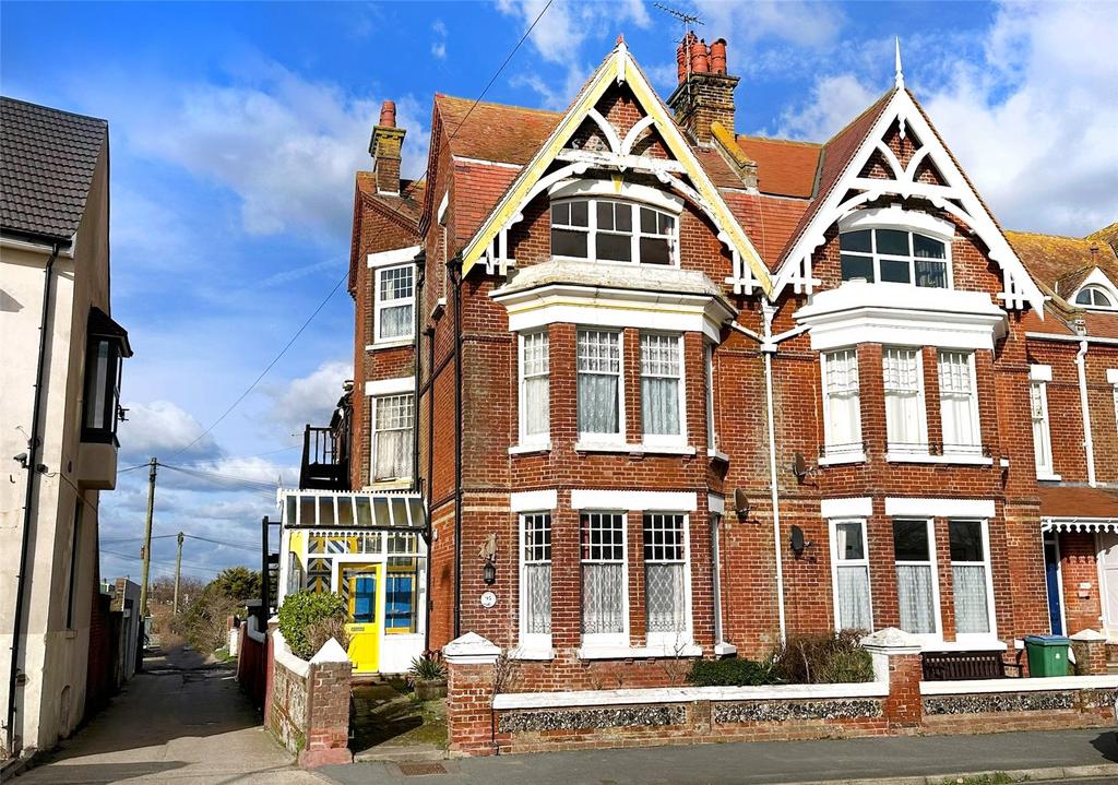 South Terrace, Littlehampton, West... 7 bed end of terrace house for