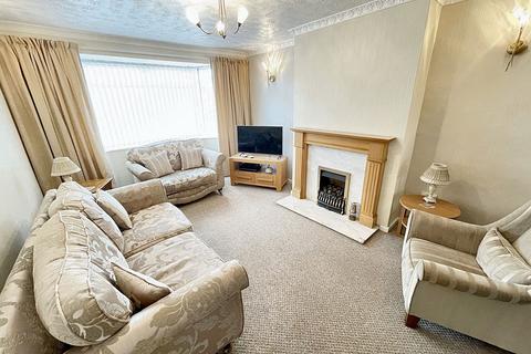 3 bedroom semi-detached house for sale - Norham Avenue North, South Shields, Tyne and Wear, NE34 7SU