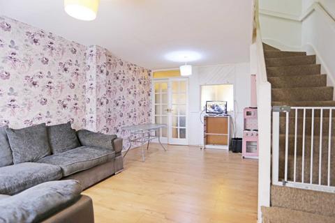 2 bedroom terraced house for sale - Woodget Close, London